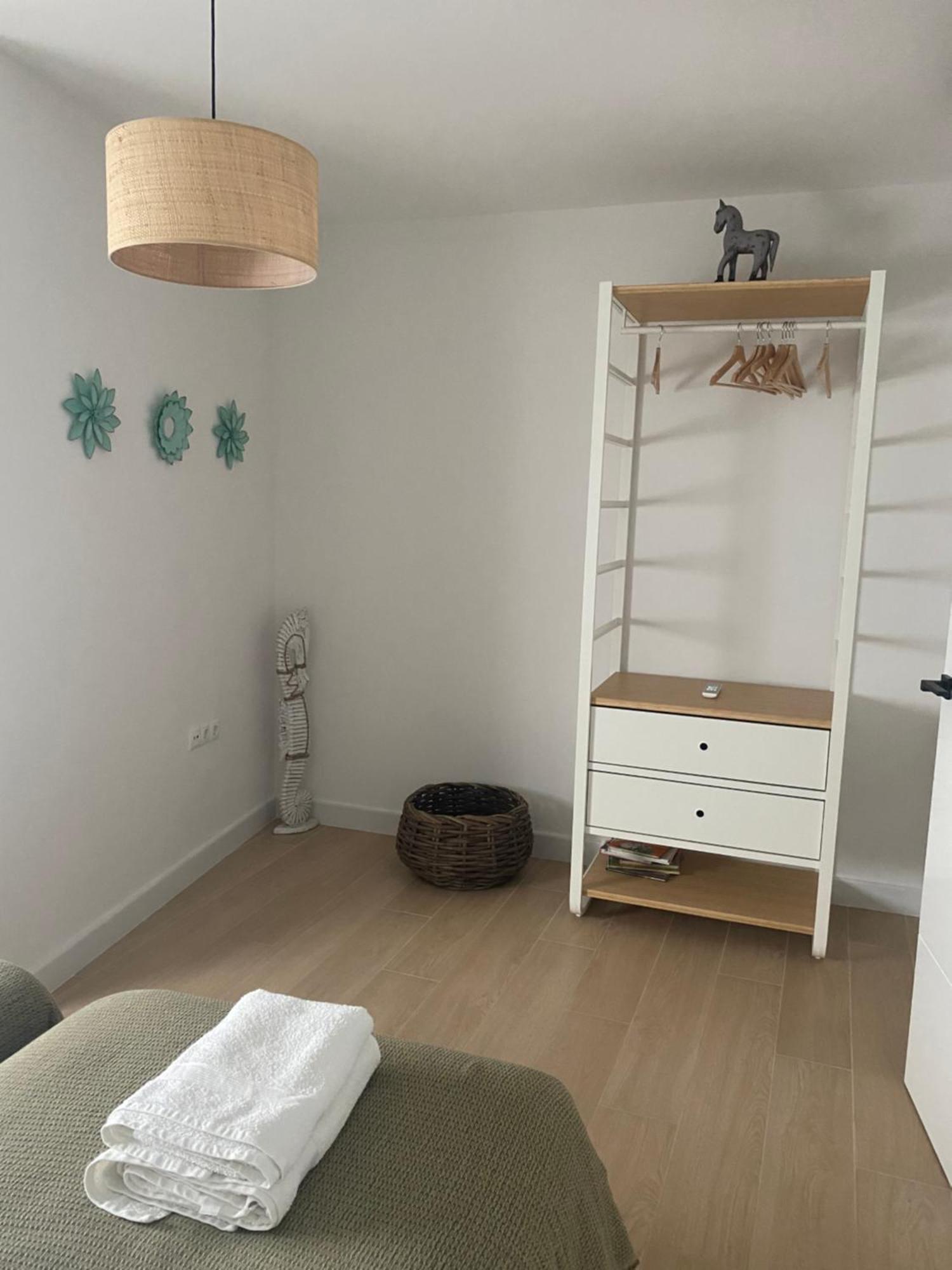 Apartamentos La Higuera 2 罗塔 外观 照片