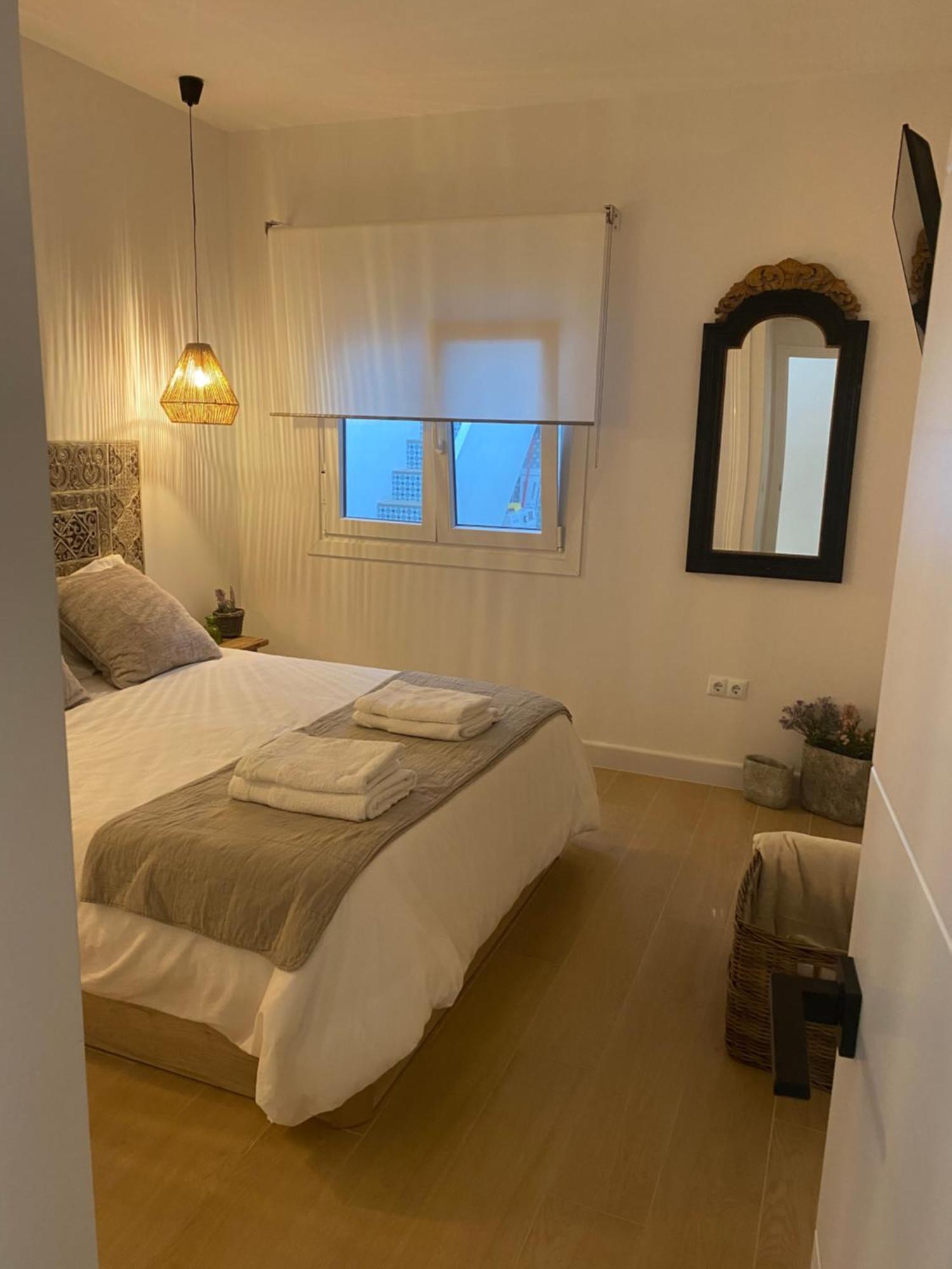 Apartamentos La Higuera 2 罗塔 外观 照片