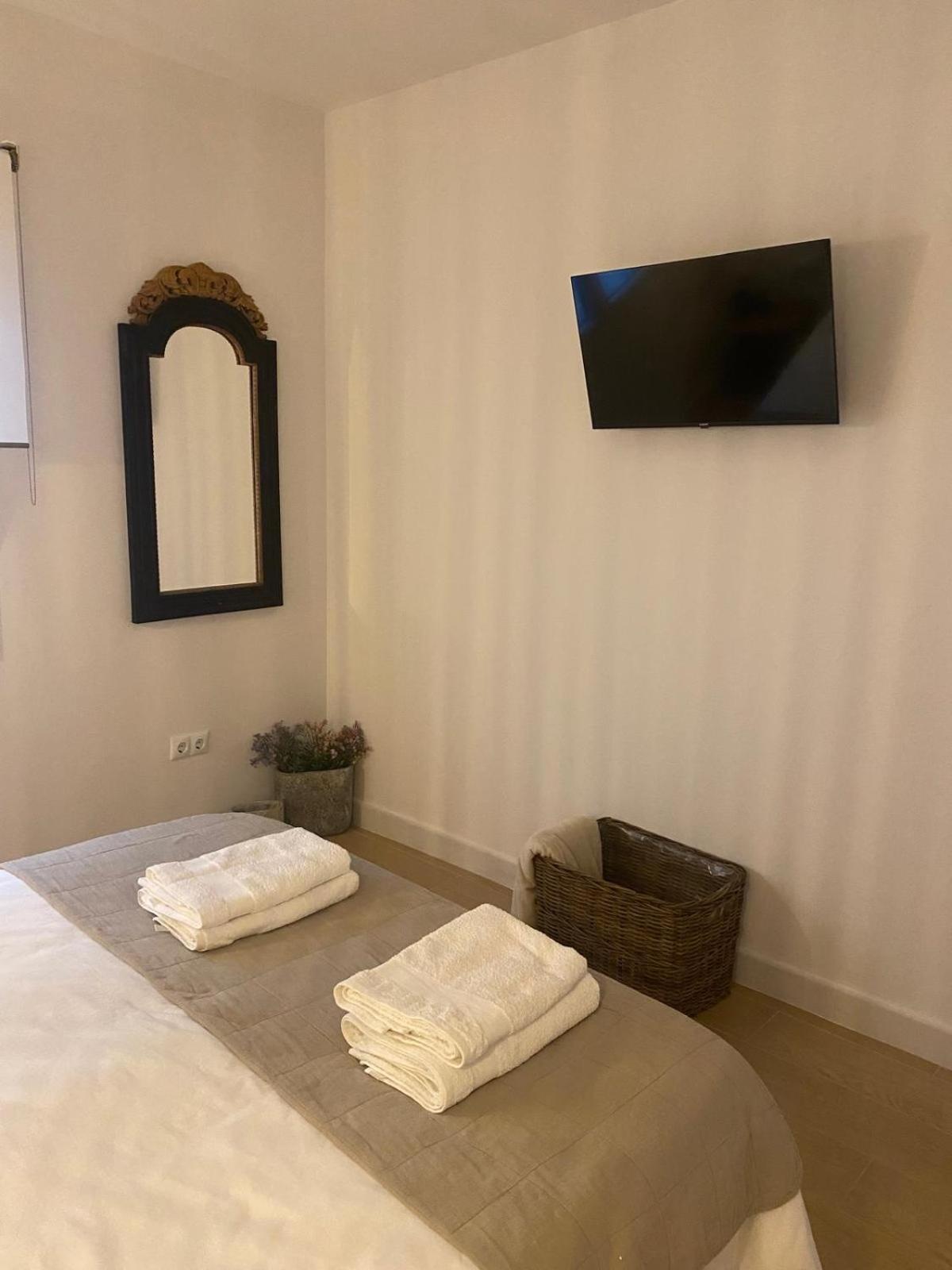 Apartamentos La Higuera 2 罗塔 外观 照片